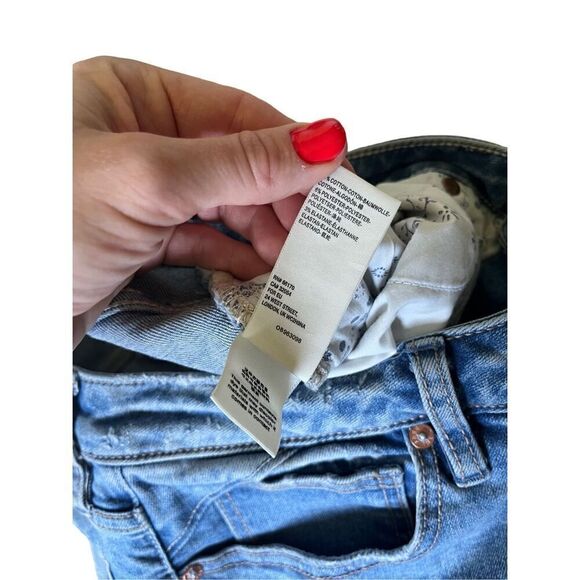 We the Free People Crvy High Rise Cutoff Jean Denim Shorts Button Fly Size 32 - Picture 8 of 11